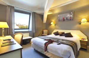 Hotels Hotel Les Tilleuls, Bourges : photos des chambres