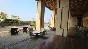 Apartement Springwood By LiviRooms Tangerang