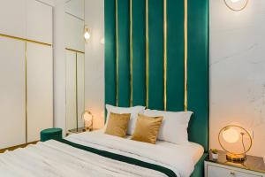 Golden Greens Studio - Luxury Design & Self Check-in