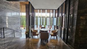 Apartement Springwood By LiviRooms Tangerang