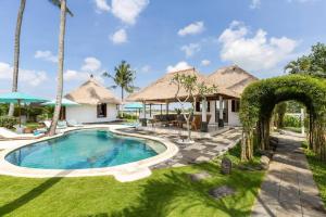 Luxury resort style Villa!