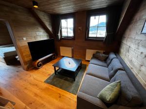 Cabin House Čičmany- Relaxačné zariadenie s ubytovaním