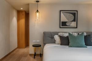 Le Cottage San Miguel de Allende, Modern Luxury in Centro with Pool & Jacuzzi