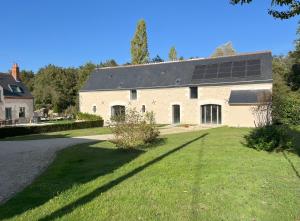 Maisons de vacances Les gites de La Pellerie - 2 piscines & spa Jacuzzi - Touraine - 3 gites - familial, calme, campagne : Maison 5 Chambres