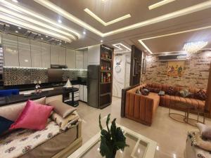 Grand Appartement corniche