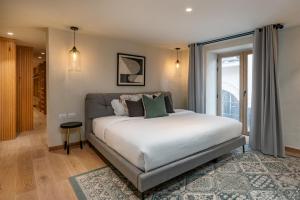 Le Cottage San Miguel de Allende, Modern Luxury in Centro with Pool & Jacuzzi