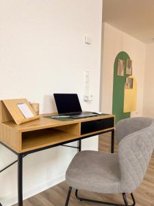 Home Inn Apartments - 202