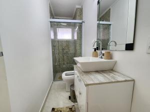 Lindo apartamento3 quartos Enseada 8 pessoas
