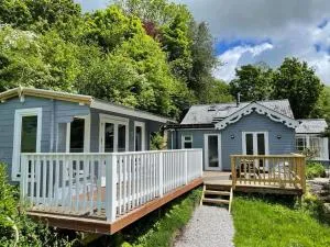 Lower Hill Cottage w/Swedish Hot Tub - 华沙韦