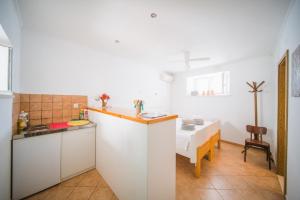 Studio apartment in Zrnovo with terrace, air conditioning, WiFi 3709-1