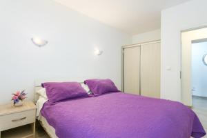 Apartments with WiFi Split - 21804