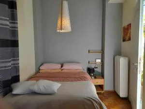 For Harbor Travelers - Piraeus