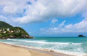 Casa com Piscina e Churrasqueira - Praia Pernambuco