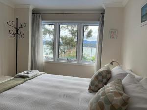 Anchorage Waterfront Retreat