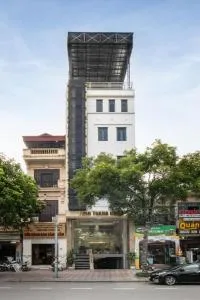 Toàn Thắng Hotel - 423 Ngô Gia Tự, Long Biên - by Bay Luxury - Trương Lâm