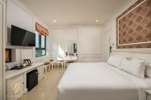 Phòng Đôi Loại Sang (Deluxe Double Room)