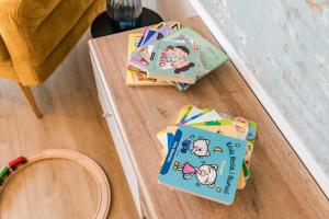 Golden Reagan by Aparo - Nowy Apartament, Winda, Łóżeczko Turystyczne, Plaża 500m, Balkon, 2 Sypialnie oraz Salon, Rowerownia, Biurko