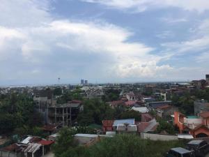 Cebu City 2 Bedroom Condo Unit-WIFI-AC-Hot Shower (U404)