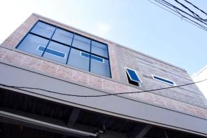 RedDoorz near Mangga Dua Square