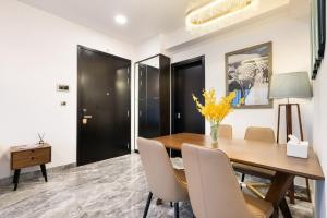 D1 Mension - Zenity Luxury Apartment - Rooftop Pool - Saigon Centre