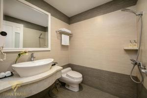 Phòng Đôi Loại Sang (Deluxe Double Room)