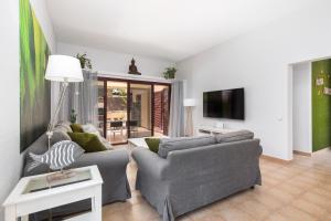 Home2Book Charming Private Pool Aloha Beach Villa