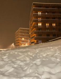 Ferienwohnung 3,5 Zimmer direkt an Ski- und Bikepiste