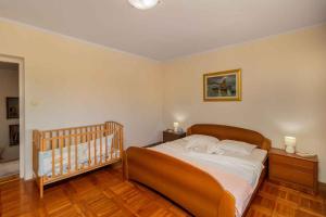 Holiday home in Jadranovo 33199