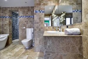 Big Stylish and Modern Apartment in Madrid Centre