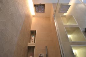 BIBLIOTECA DE LUJO EN EL CENTRO HISTORICO DE MÁLAGa