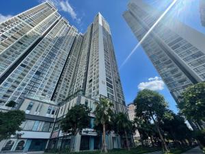 LUXURY APARTMENT VINHOMES SKYLAKE 5min to KEANGNAM