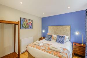 Birch Lodge 13 with Hot Tub