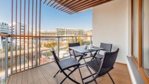 Olympic Park II, Sun & Snow