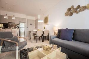 Cassia 2 BR Lake&Road View apt by NLA