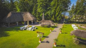 Dom Wypoczynkowy "Pod Strzechą" w Giewartowie