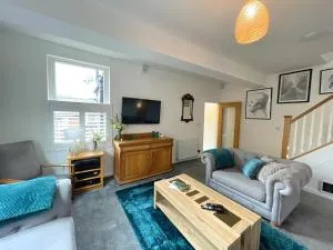 Lovely Comfortable 3BR Property - Nether Edge