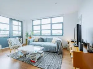 Pass the Keys Central Location Flat near Old St and Dalston Overlooking Rosemary Park and Regents Canal - Londýn
