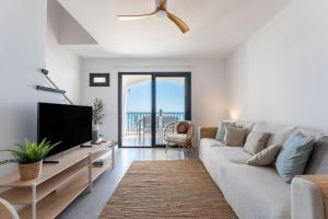Dona Lola Renata front line beach duplex apartment with stunning sea views Close to Marbella - Mijas Costa