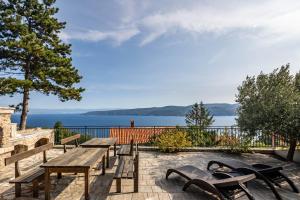 Seaview House Helena Apartments - Happy Rentals 