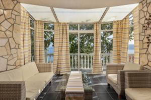 Seaview House Helena Apartments - Happy Rentals 