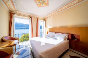 Superior Double Room with Lake View - Annex room in Hotel San Rocco