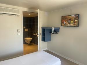 Hotels Kyriad Direct Montpellier Saint Jean De Vedas - La Peyriere : photos des chambres