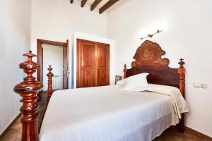 Quiet Villa in Buger with amazing pool, paddle court and nice garden