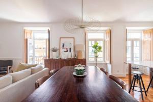 Casa das Flores 4BR + Office Space and AC