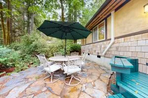 Woodland Cove - Grapeview