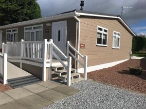 Red Deer Village Holiday Park - 3 Bedroom, Self-Catering Holiday Home
