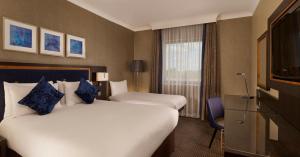 Queen Room room in DoubleTree by Hilton Woking