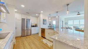 6508 Hampton Place North