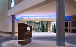 DoubleTree by Hilton Woking