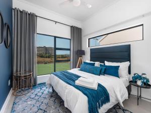 Ballito Village Luxury Apartments by DropInn